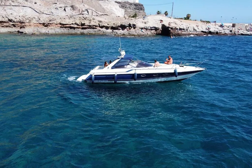Hotel Adamas Pasito Blanco Botel